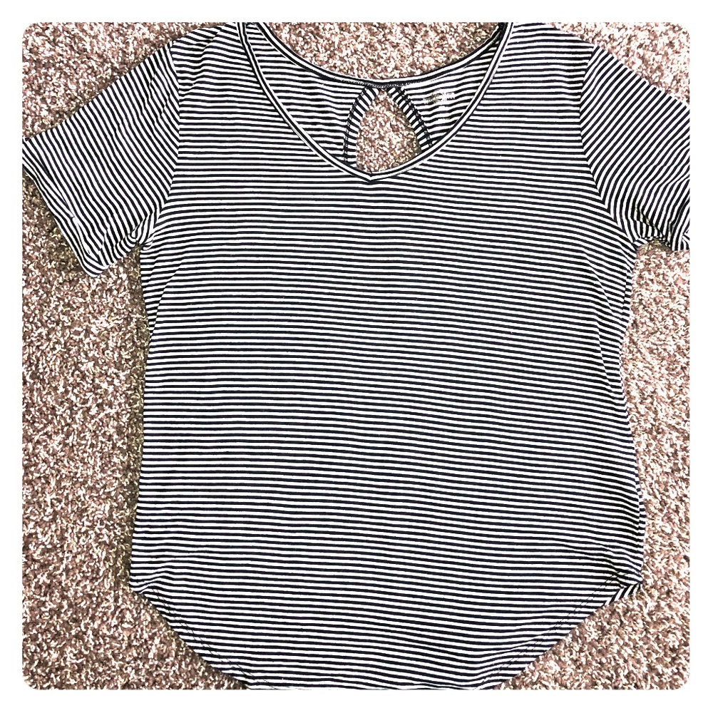 Black & white trendy t-shirt!